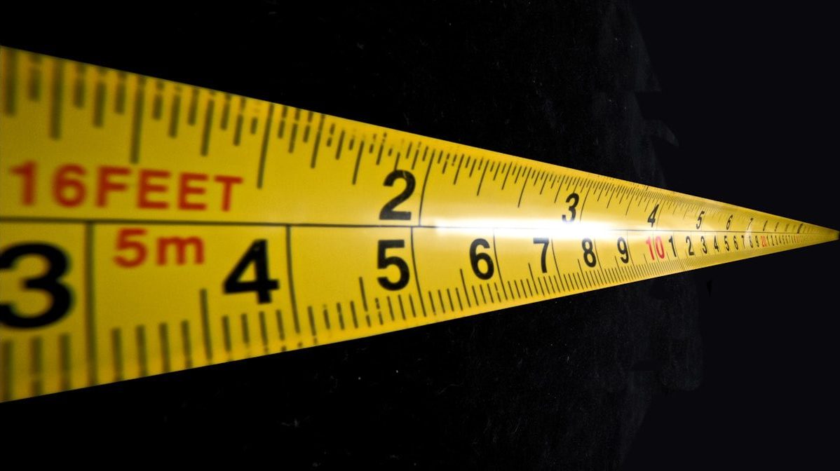 yellow and black measuring tape